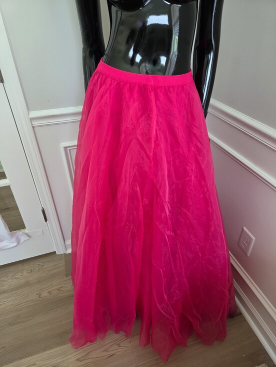 Dresses & Skirts - Women's Hot Pink Maxi Tulle Skirt